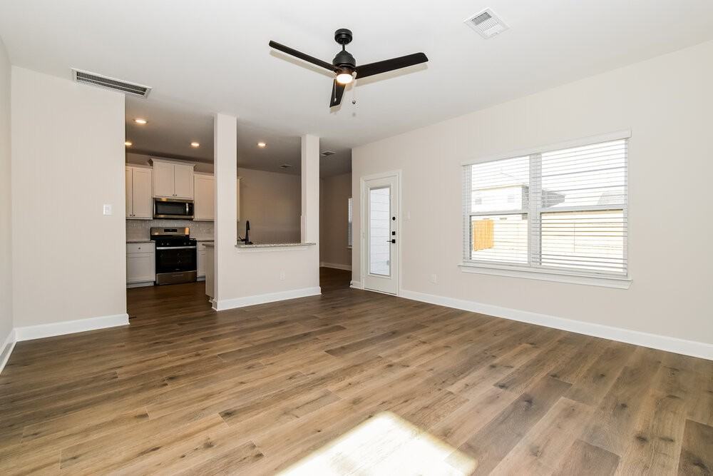 1210 Princeton Hts - Photo 5 of 17