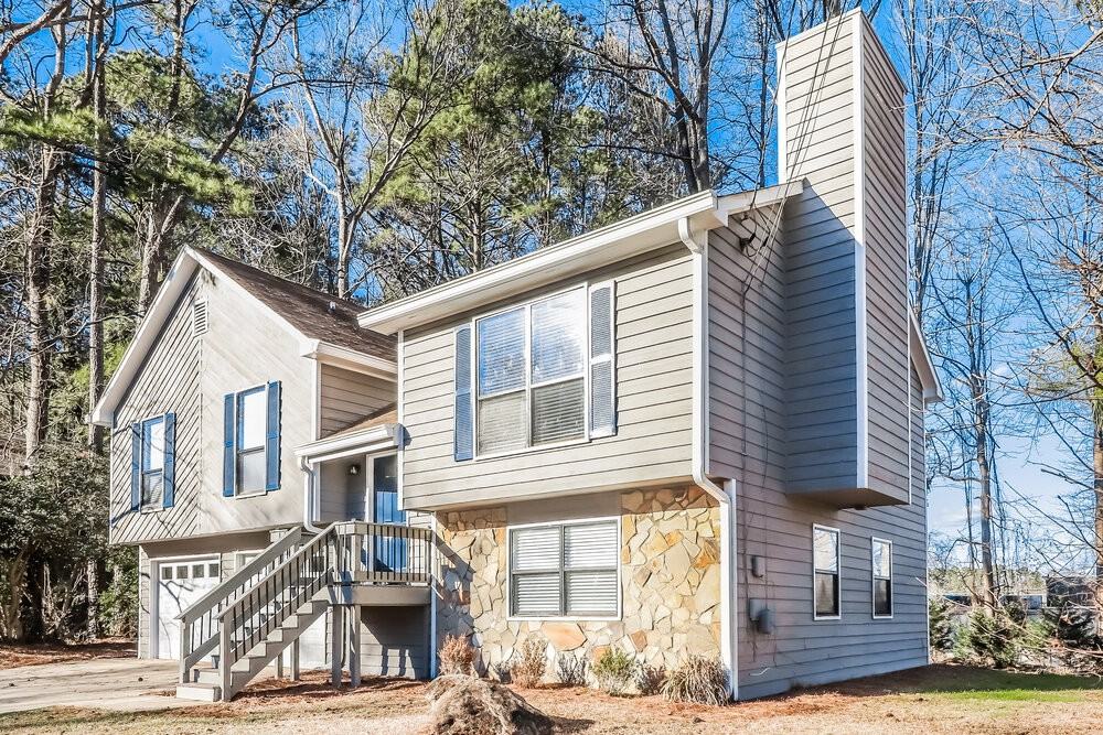 4482 Calumet Dr Nw - Photo 4 of 17