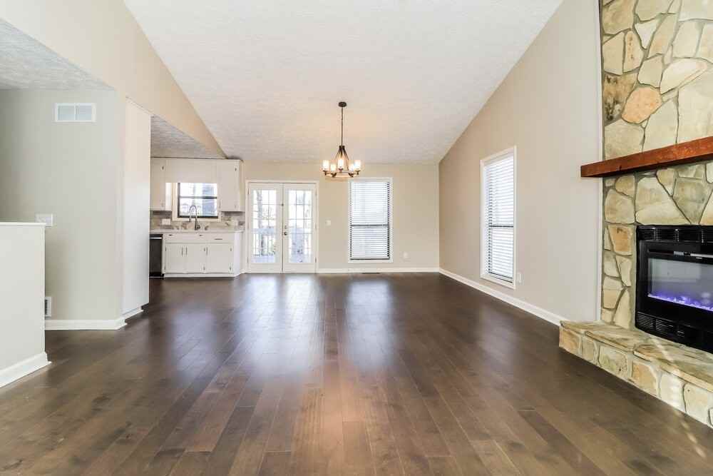 4482 Calumet Dr Nw - Photo 7 of 17