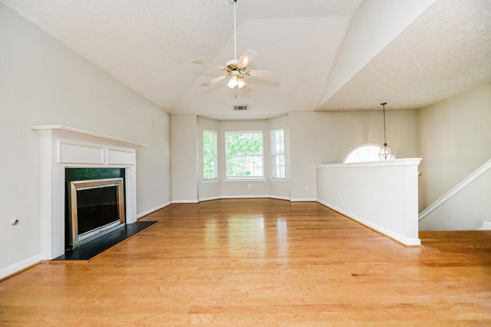 1309 Kent Mnr - Photo 4 of 17