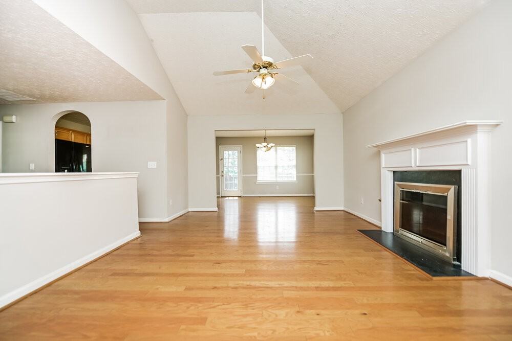 1309 Kent Mnr - Photo 5 of 17