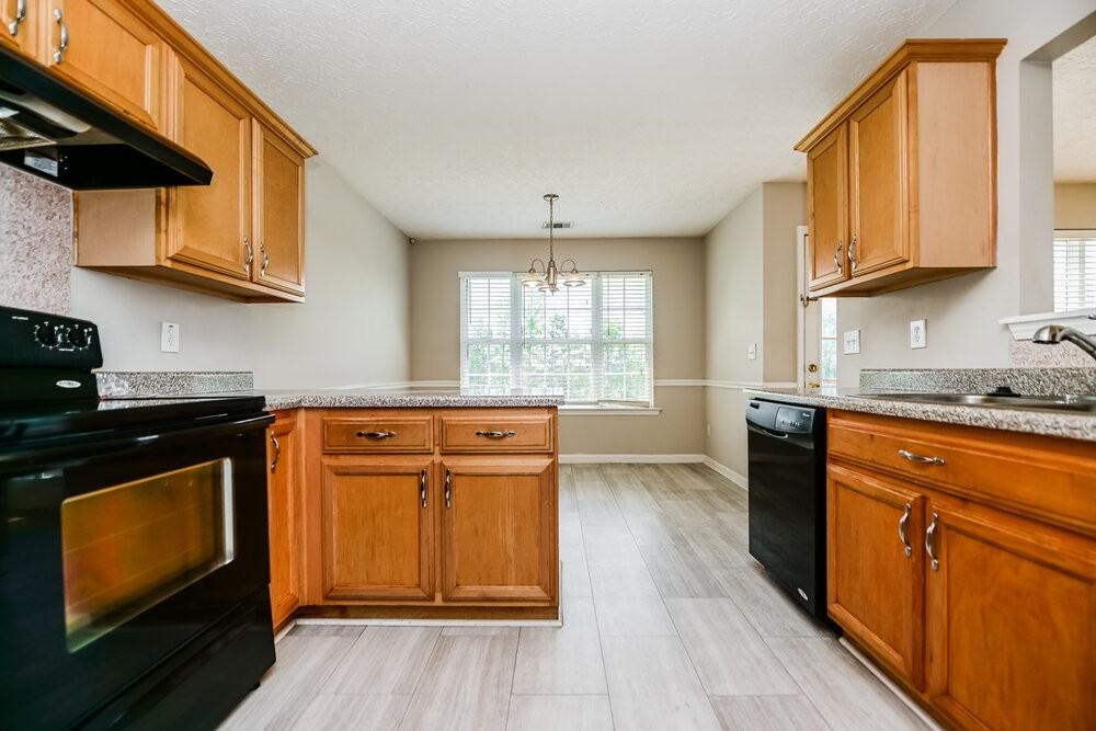 1309 Kent Mnr - Photo 7 of 17