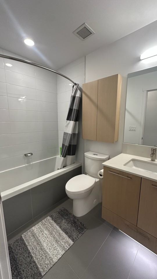 88 9 St Ne #4 - Photo 6 of 7