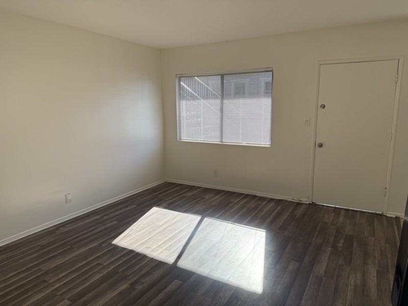 1070 Gardenia Ave #1 - Photo 3 of 14