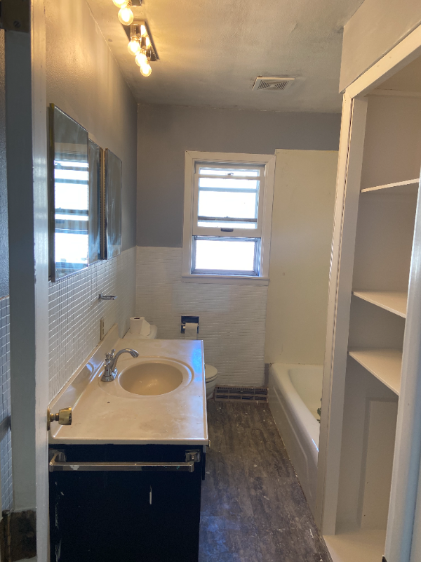 1235 13th Ave - Photo 3 of 12