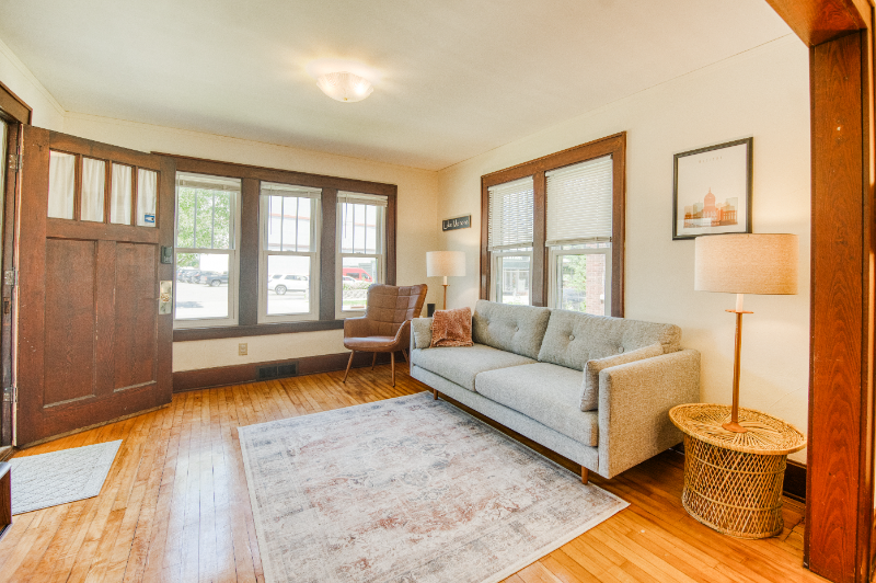 2025 Jenifer St #1 - Photo 4 of 13