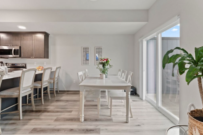 14302 E 13th Ave #14304 - Photo 4 of 17