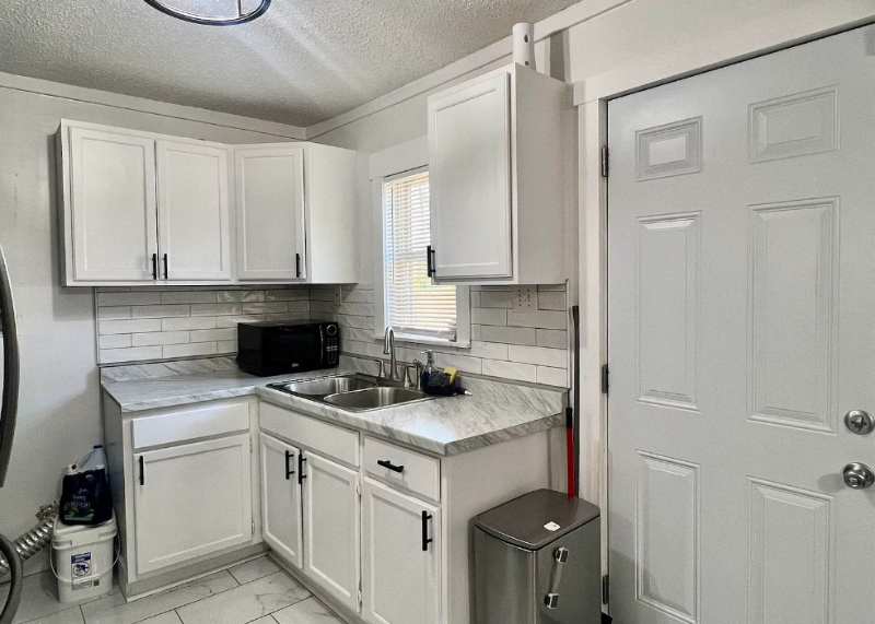 847 Marianna St - Photo 5 of 9