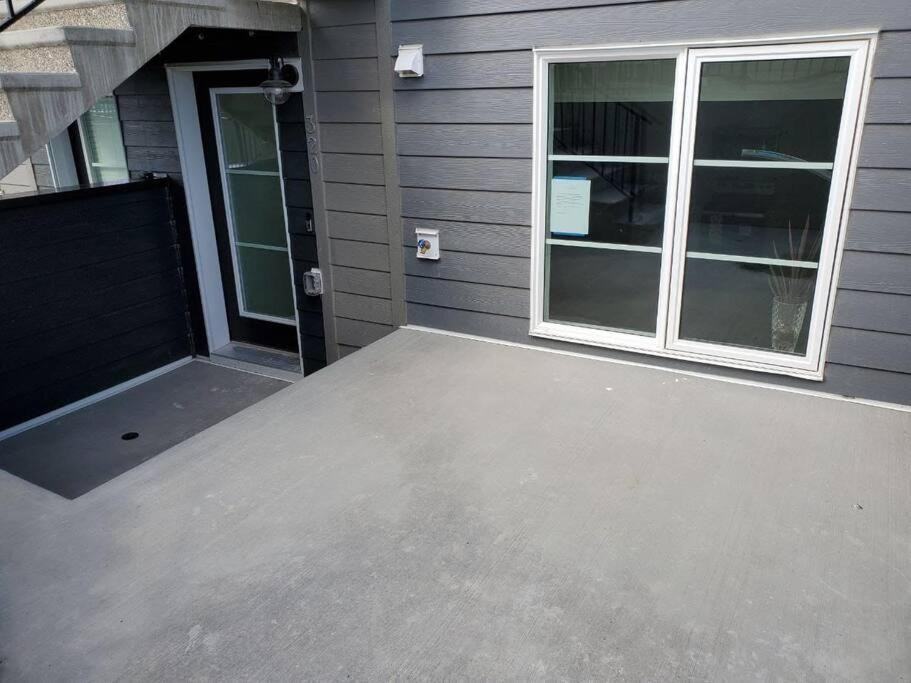 260 Rowley Way Northwest #320 - Photo 4 of 13