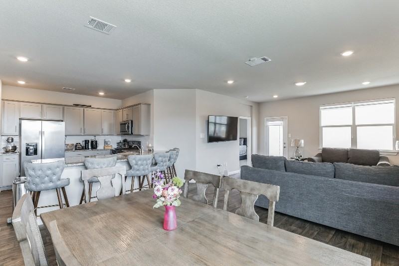 104 Docile Loop - Photo 4 of 20