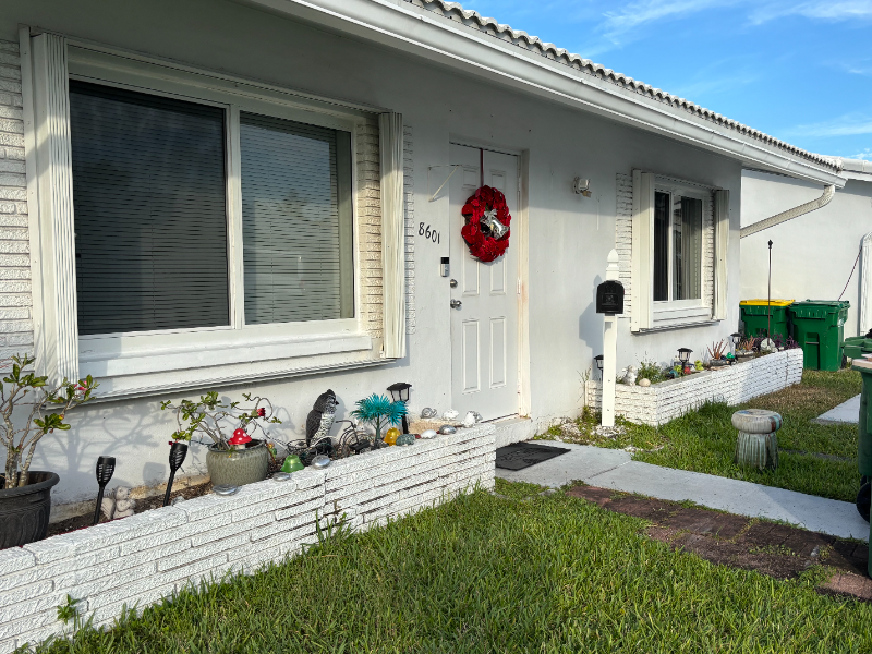 8601 Nwstreet - Photo 2 of 21