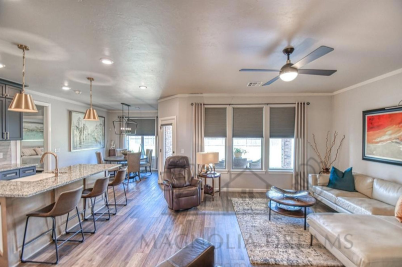 2227 Kimball Dr - Photo 4 of 13