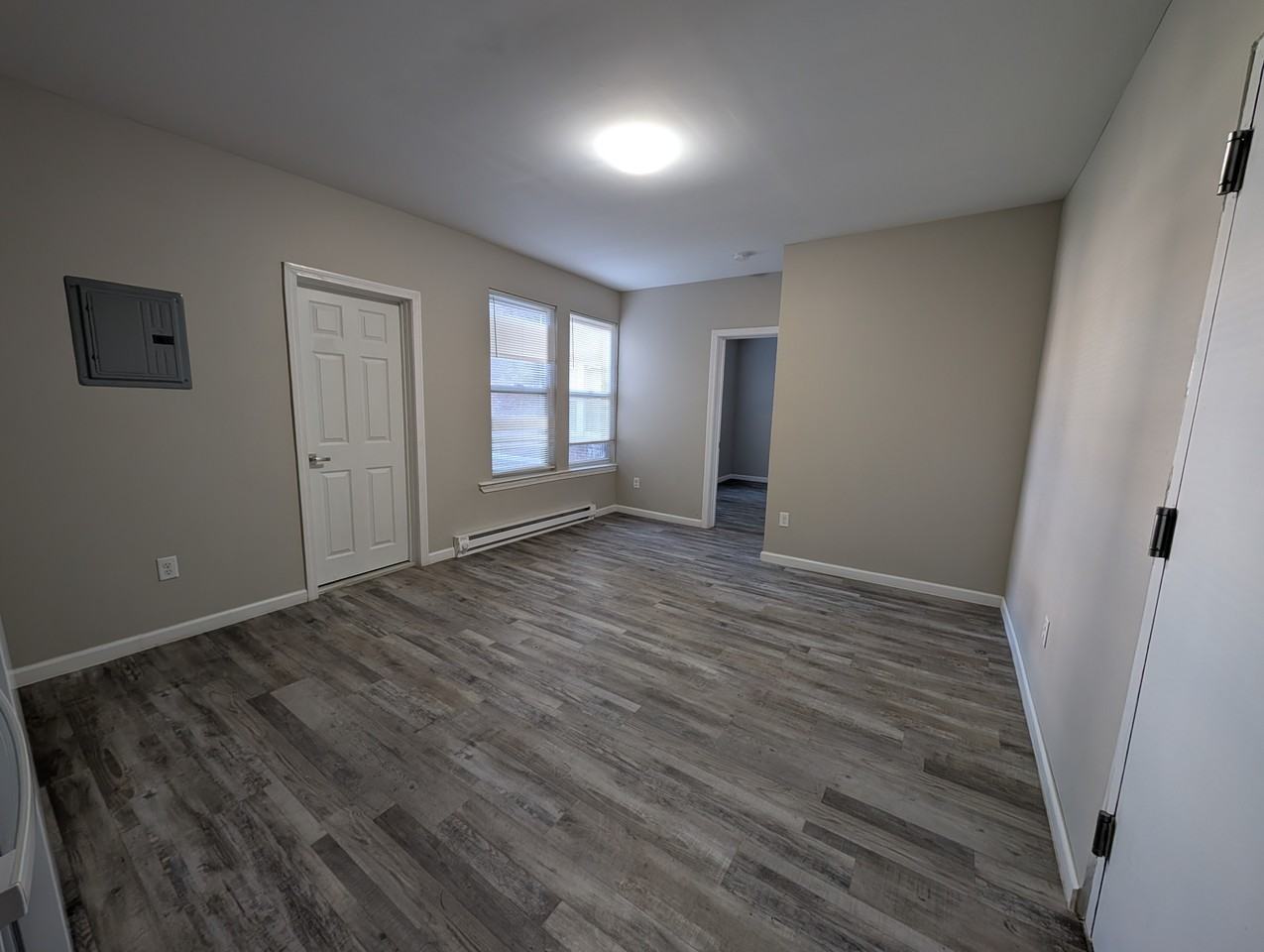 421 Washington Street - Photo 2 of 9