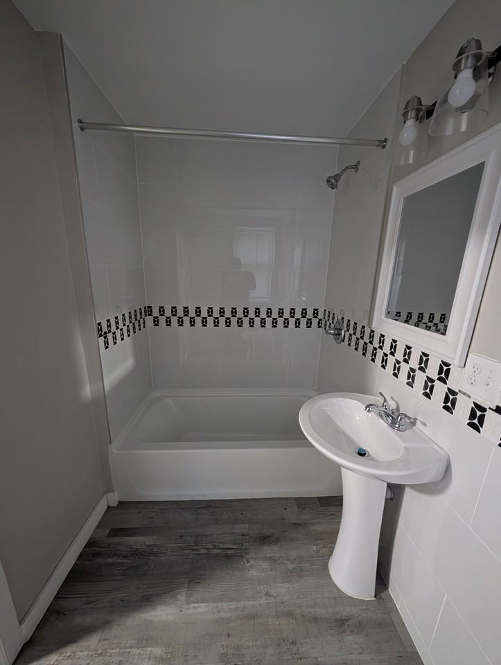 421 Washington Street - Photo 3 of 9