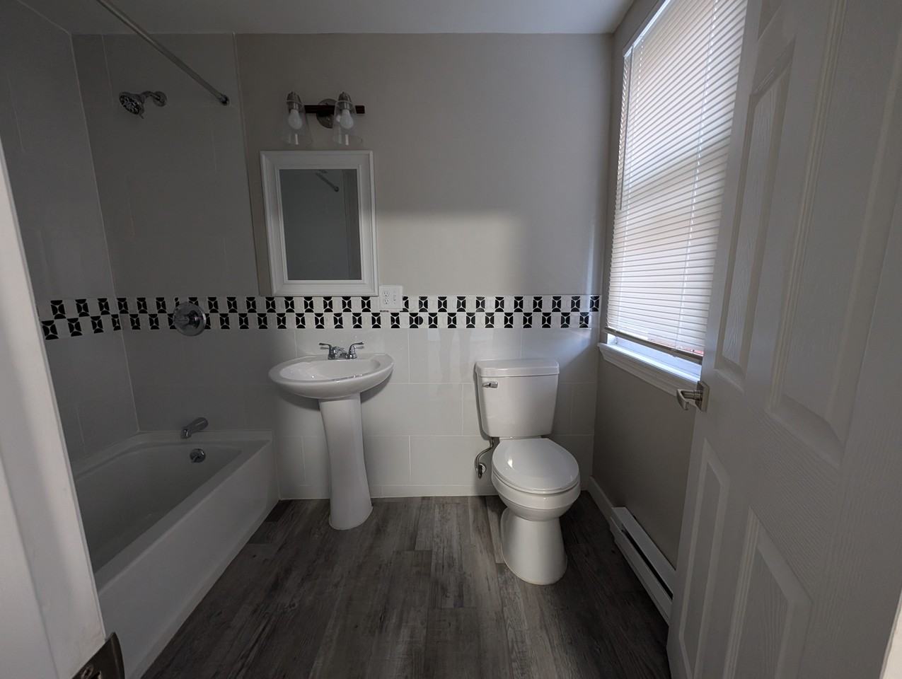 421 Washington Street - Photo 6 of 9