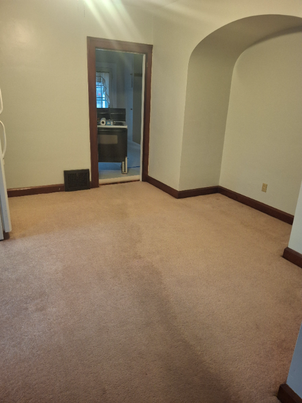 149 Eastern Heights Blvd - Photo 3 of 11