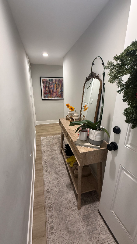 2175 N Maplewood Ave #G - Photo 7 of 11