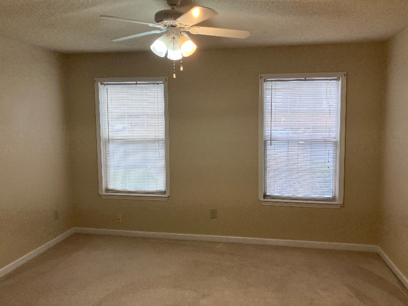 815 Ridgefield Dr - Photo 5 of 18