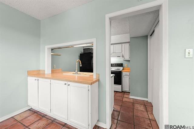 1550 Sharlo Ave - Photo 7 of 12