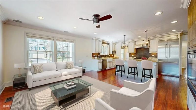 187 Forest St - Photo 5 of 17