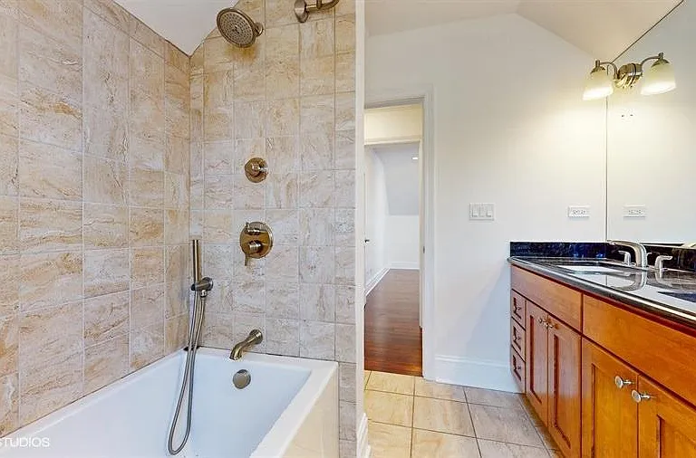 187 Forest St - Photo 7 of 17