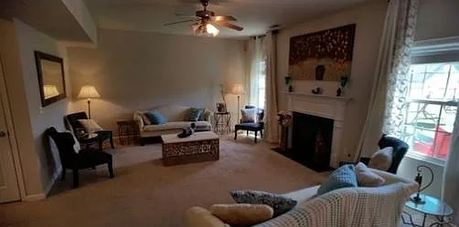 788 Gloucester Ln - Photo 4 of 11