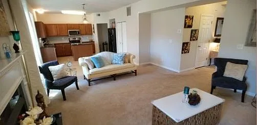 788 Gloucester Ln - Photo 5 of 11