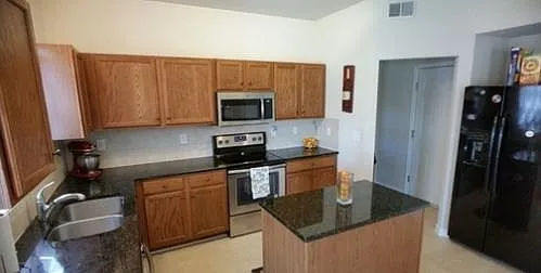 788 Gloucester Ln - Photo 6 of 11