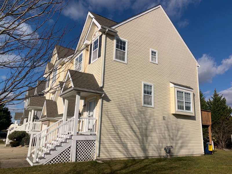 351 Paradee Dr - Photo 3 of 16