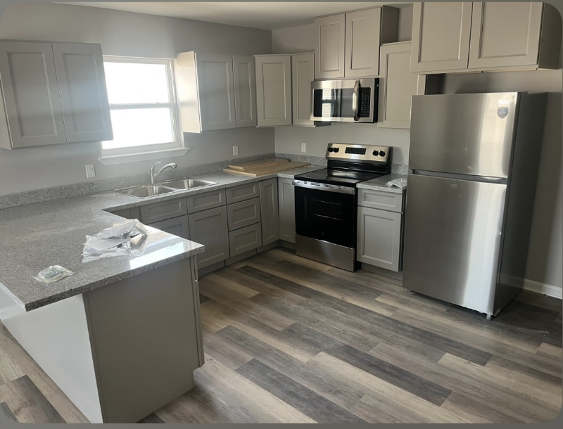 202 Iris St #AL - Photo 2 of 4