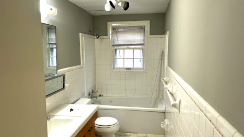 2549 Glenmary Ave #4 - Photo 6 of 9