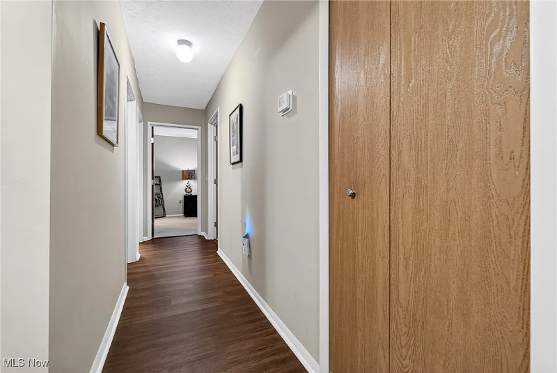 10373 Glenway Dr - Photo 4 of 12