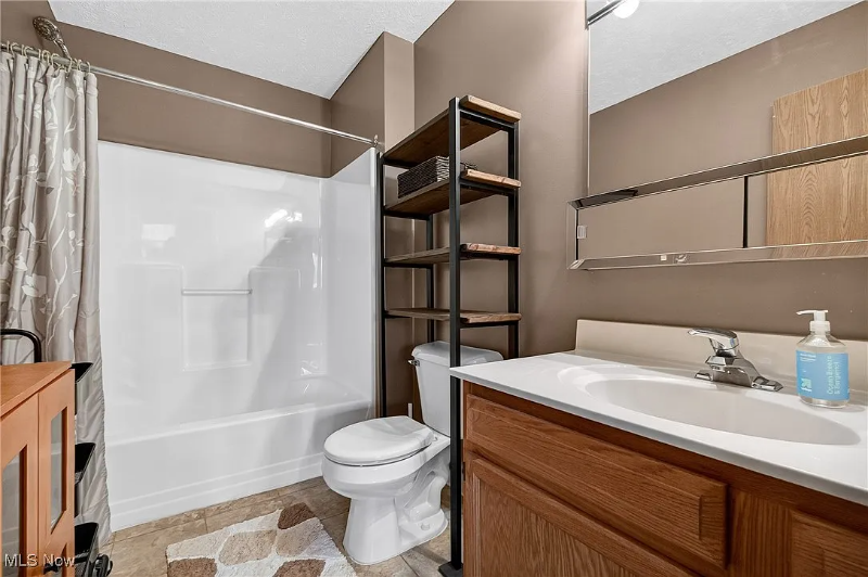 10373 Glenway Dr - Photo 5 of 12