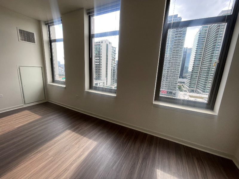 360 N Jefferson St - Photo 5 of 11