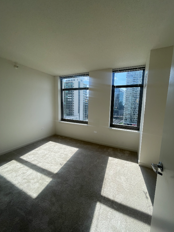 360 N Jefferson St - Photo 7 of 11