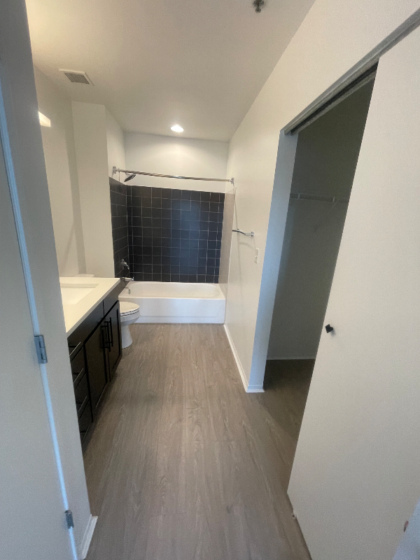 1307 On Michigan - Photo 5 of 7