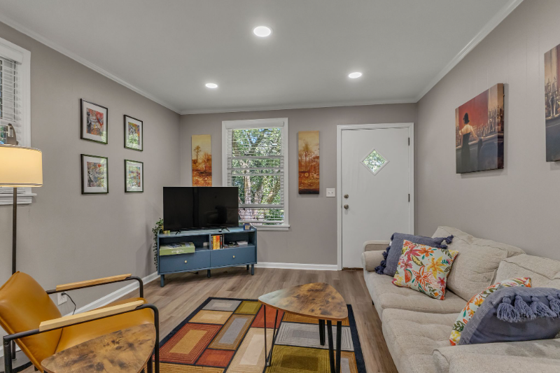 230 Bermuda Dr - Photo 5 of 10