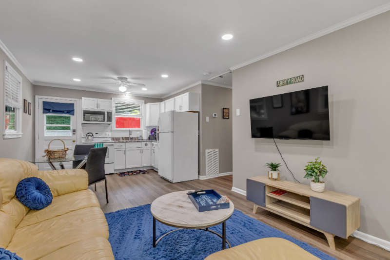 232 Bermuda Dr - Photo 6 of 14