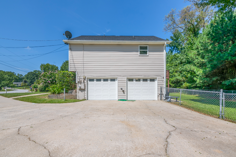 4350 Wesley Pl - Photo 7 of 9