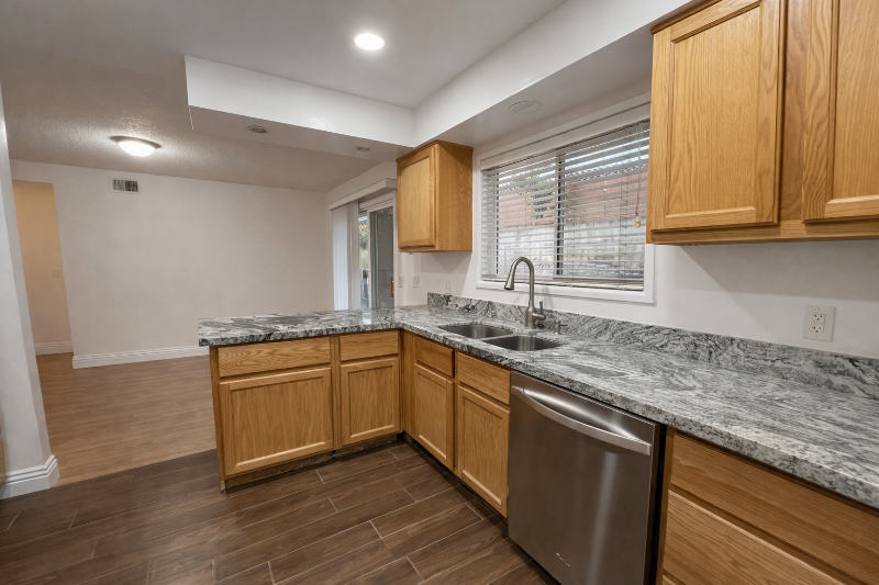 8373 Wabash St - Photo 4 of 20