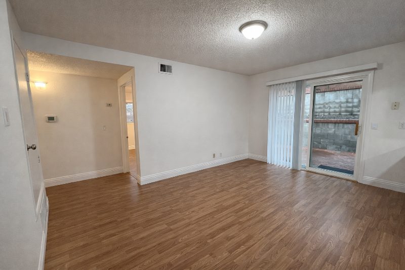 8373 Wabash St - Photo 7 of 20