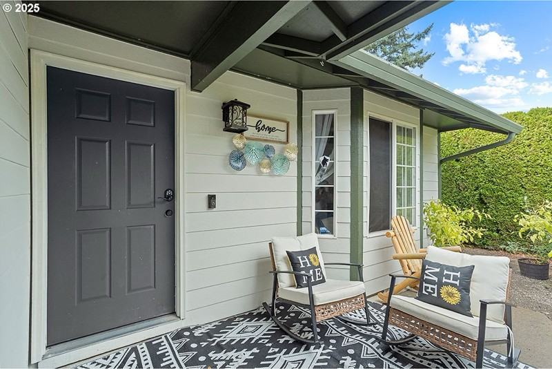 4504 Ne 131st Ave - Photo 2 of 15