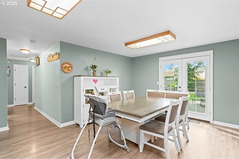 4504 Ne 131st Ave - Photo 4 of 15