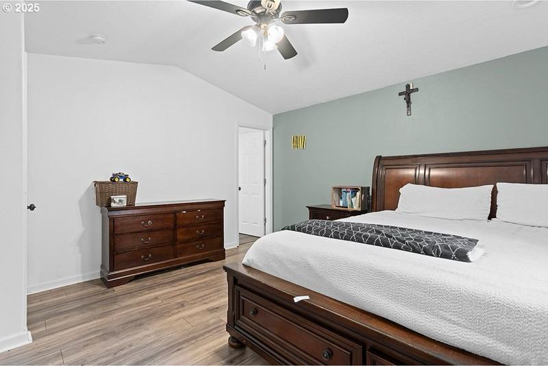 4504 Ne 131st Ave - Photo 7 of 15