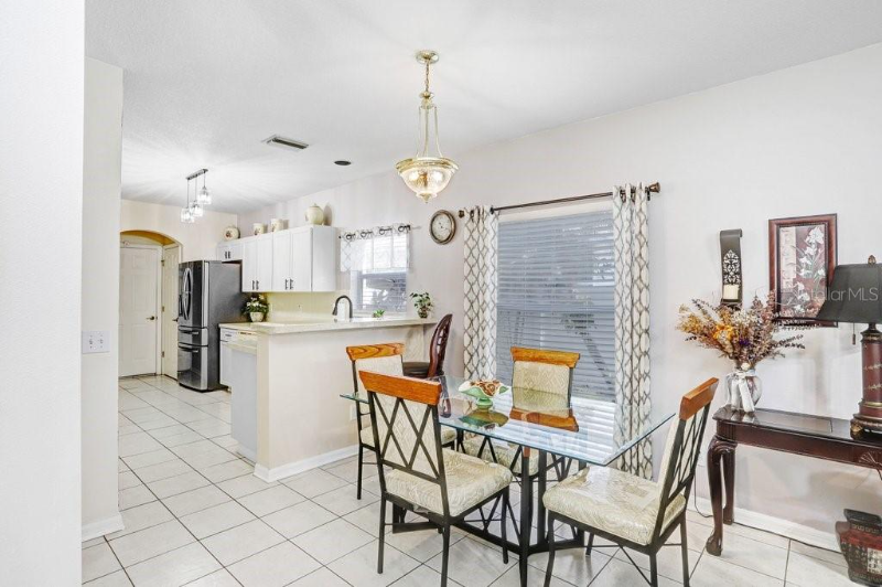 8638 Hawbuck St - Photo 6 of 20