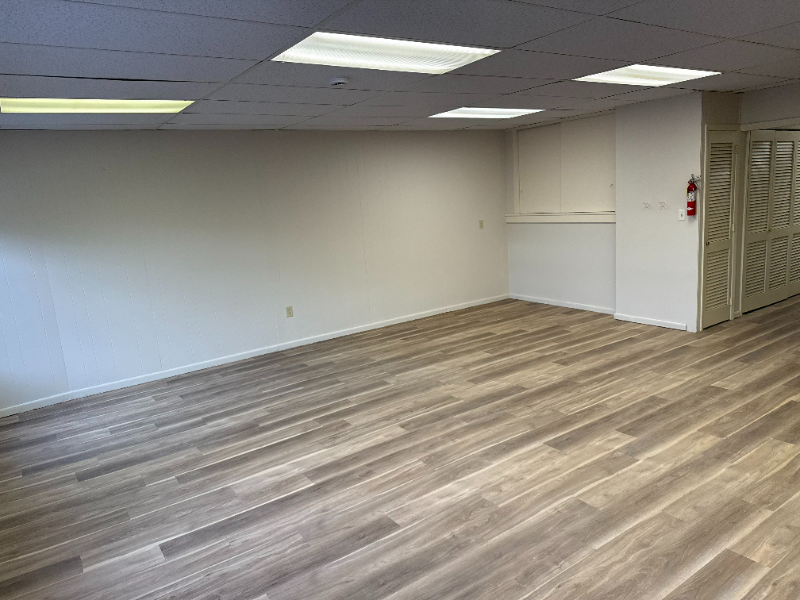 185 N Main St #8 - Photo 2 of 5