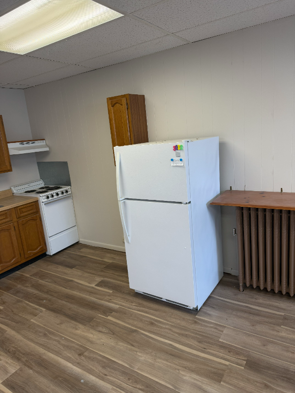 185 N Main St #8 - Photo 4 of 5