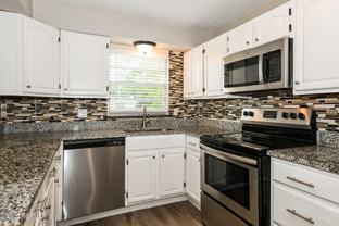 10198 Luana Dr N - Photo 1 of 1