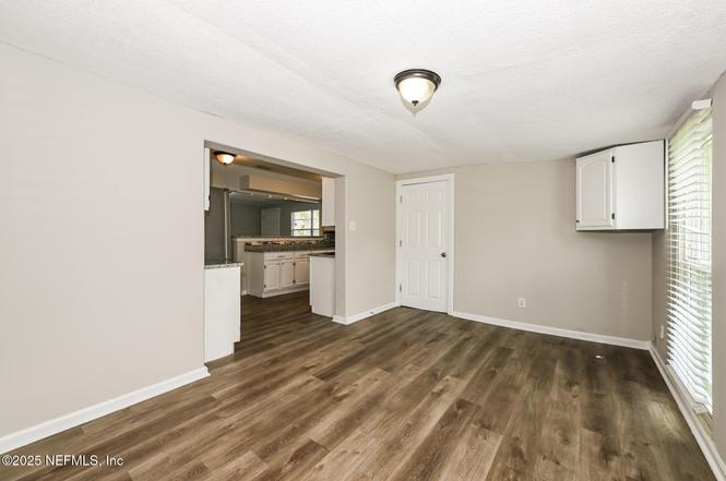 10198 Luana Dr N - Photo 4 of 19