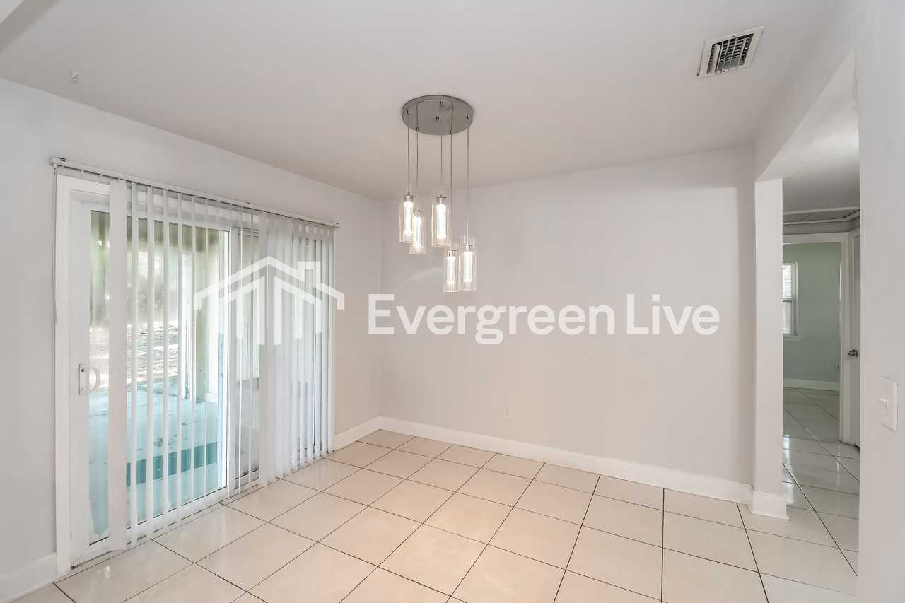 2835 Belair Rd W - Photo 3 of 15